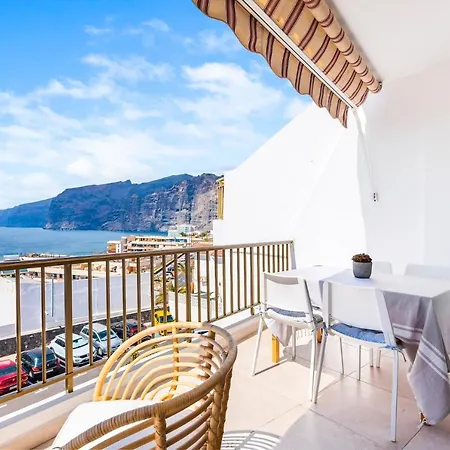 Quiet And Cozy Workation Place Near The Town Center With Cliffs And Ocean View * Puerto de Santiago (Tenerife)