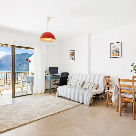Quiet And Cozy Workation Place Near The Town Center With Cliffs And Ocean View