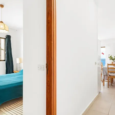 Quiet And Cozy Workation Place Near The Town Center With Cliffs And Ocean View